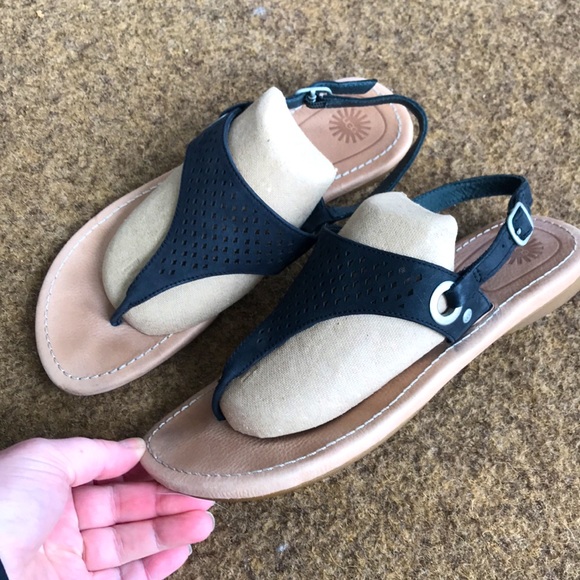 Ugg Australian Vivian II Black Leather Laser Cut , Sling Back Sandals Size 7 - Picture 3 of 9